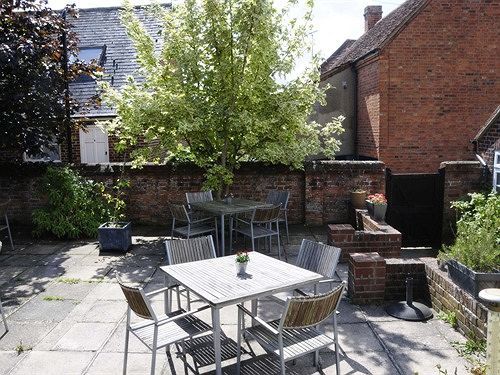 The Partridge Inn Wine Bar & Restaurant والينغفورد المظهر الخارجي الصورة